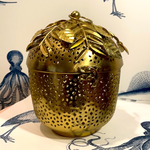 Anthropologie Accents Anthropologie Acorn Shaped Gold Metal Votive